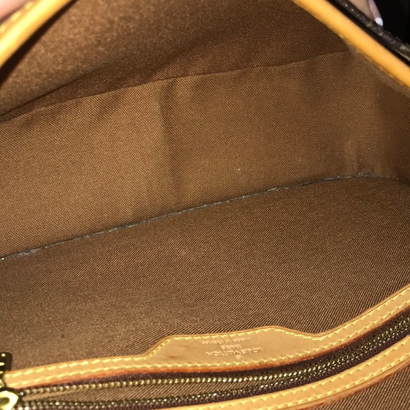 💎✨DISCONTINUED💎✨ LOUIS VUITTON CROSSBODY - Picture 8 of 15